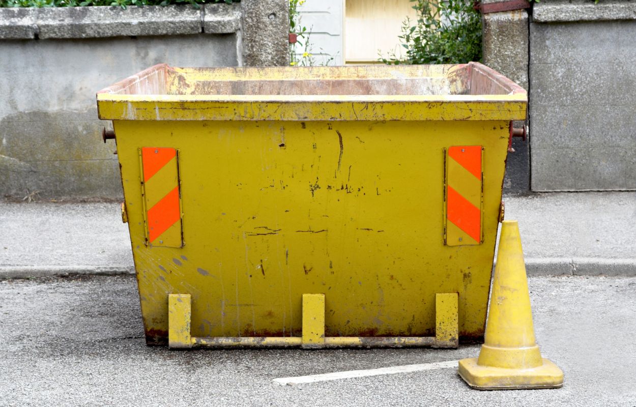 How To Use Skip Paint - painting your own skip or container - Ultrimax