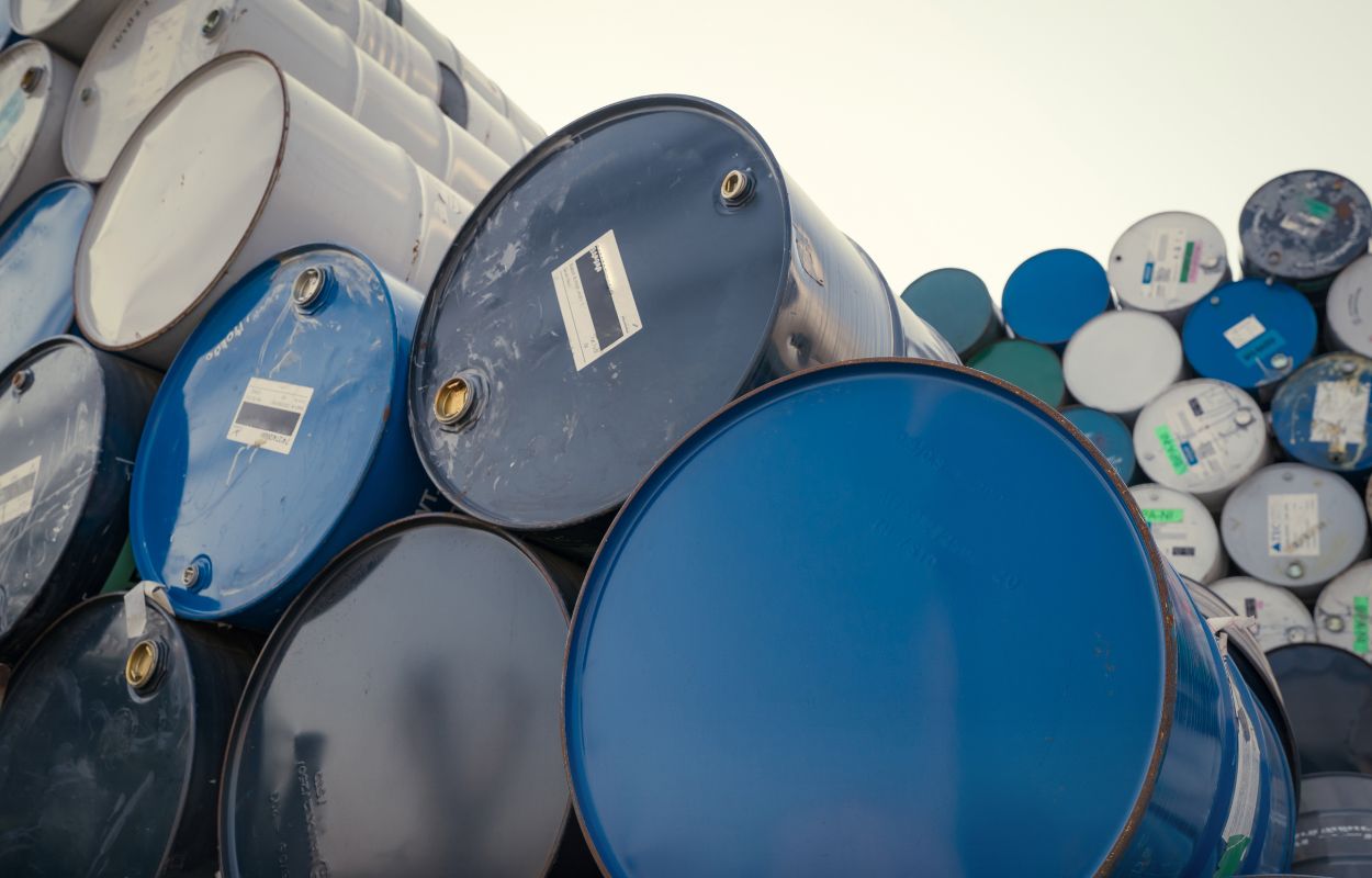 Why Solvent Waste Collection is the Key to Streamlined Operations - Ultrimax